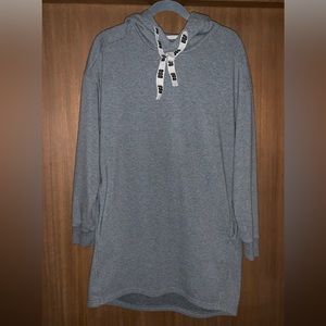 UGG Gray Long Sweatshirt & Hoodie